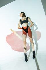 Bodysuit, ochentas, deportivo, sensual, thong, pierna, elástico, nylon, algodón, negro, modelo pelo corto, foto artistica