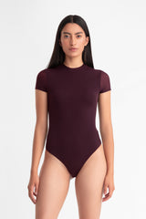 Bodysuit, básico, manga corta, forrado, transparente, espalda, cómodo, negro, modelo pelo largo BURGUNDY