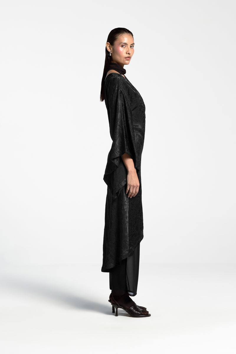 JAMIE LEE HALF KIMONO ORIENTAL BLACK